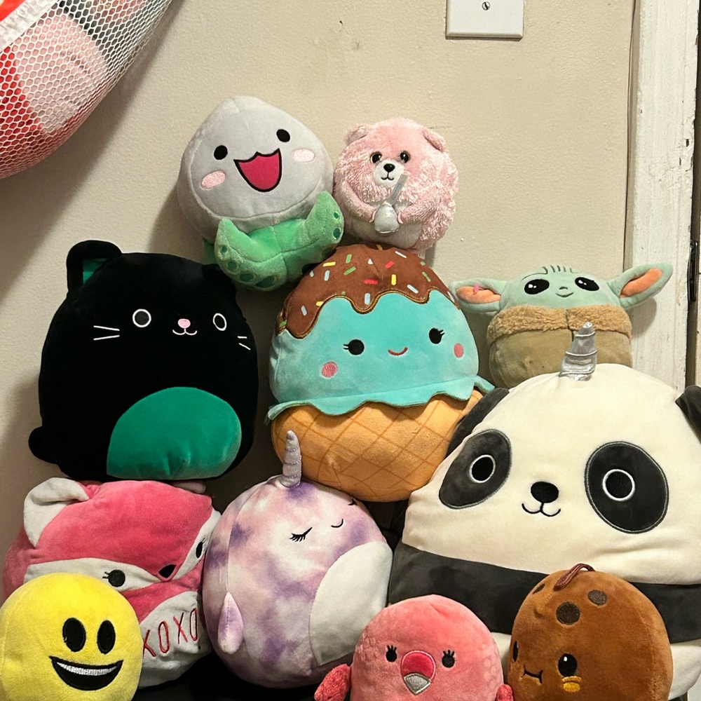 Sqiushmallows can be sold together as a bundle or separately